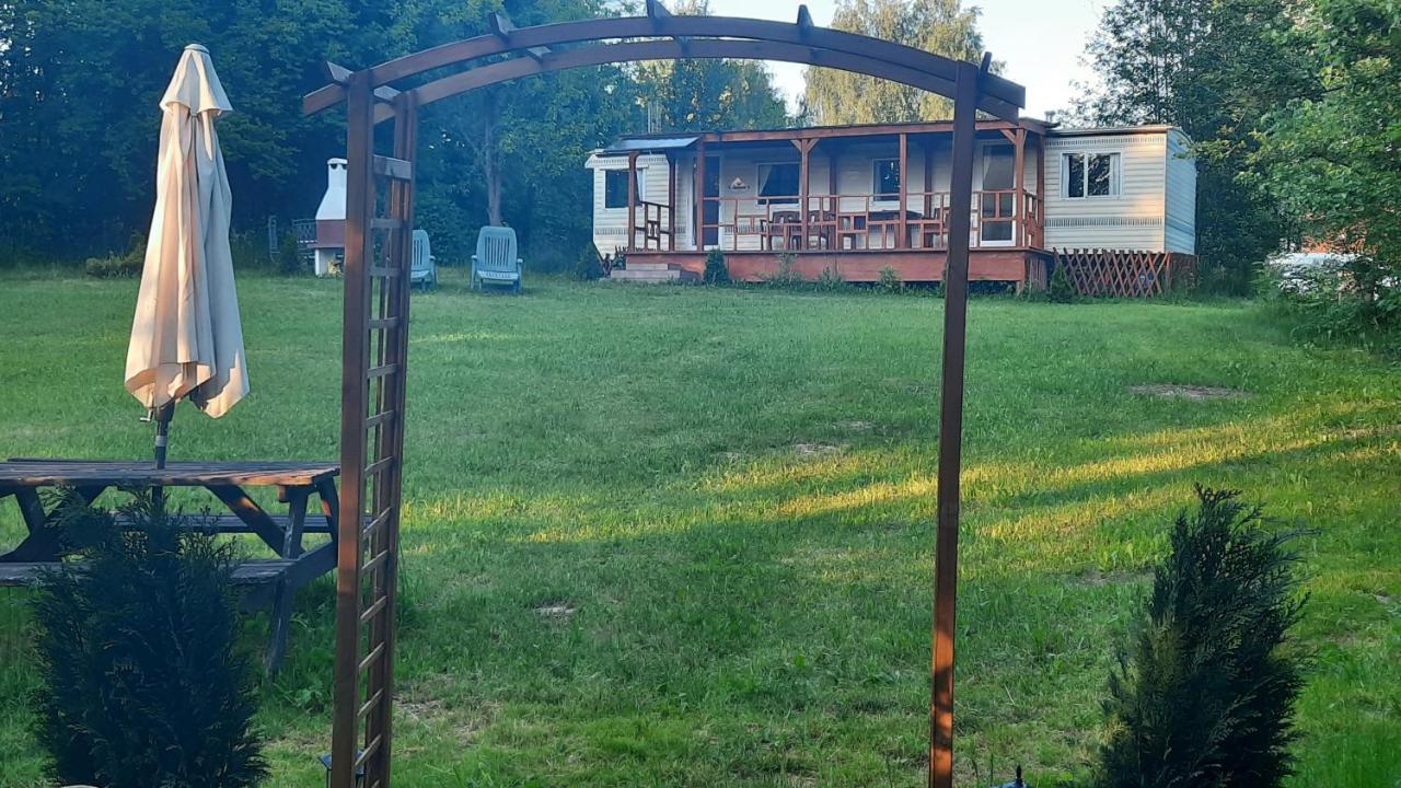 Domki Nad Jeziorem "Polwysep Suryty" Экстерьер фото